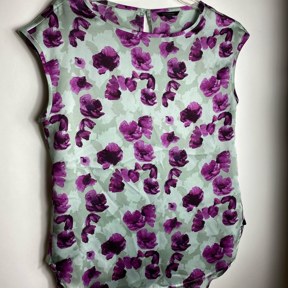 Banana Republic Mint Green Floral Short Sleeve Top with Purple Flowers